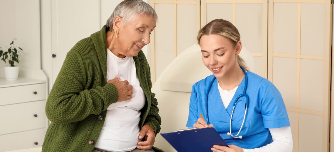 Hausbesuche für Senior:innen und chronisch Kranke in Berlin – so hilft RAB Berlin